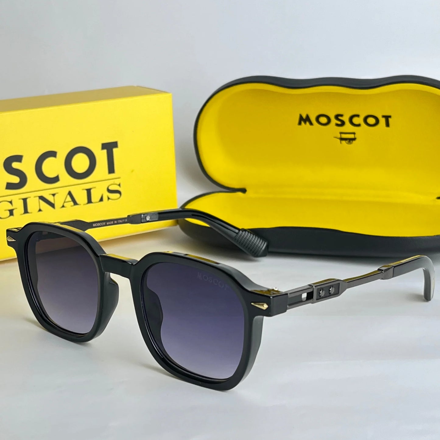 Moscot M157