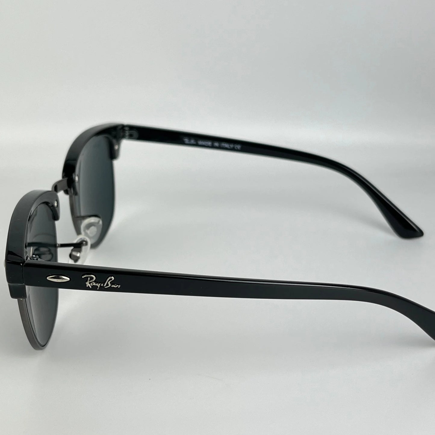 Ray-Ban R65
