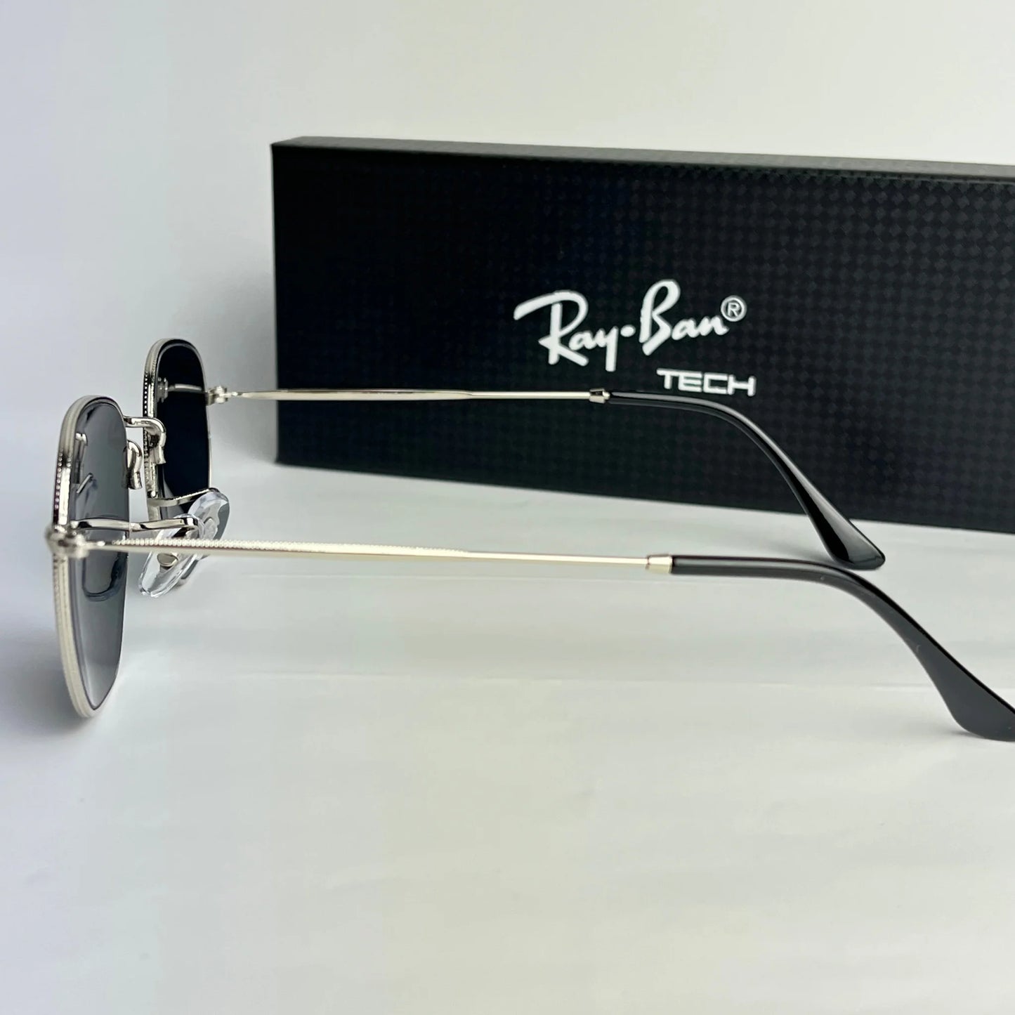 Ray-ban R33