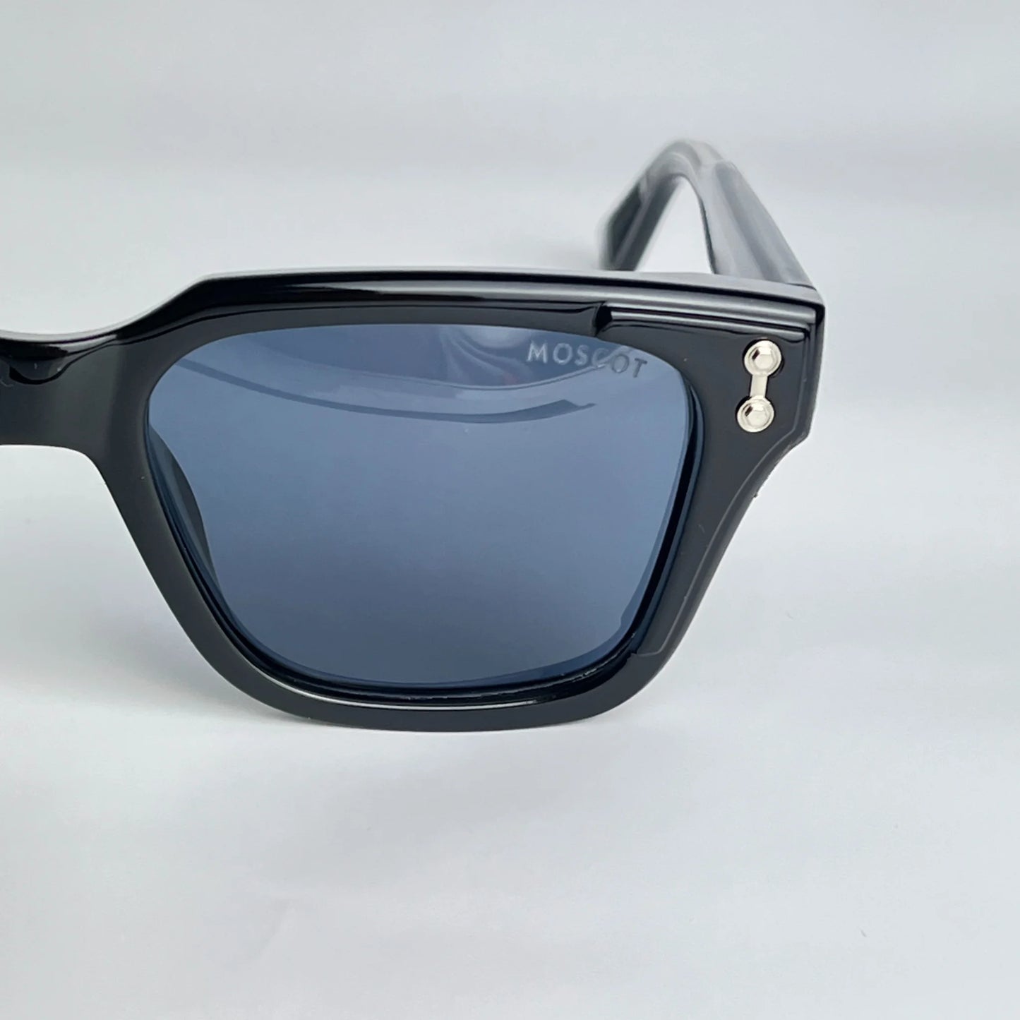 Moscot M25