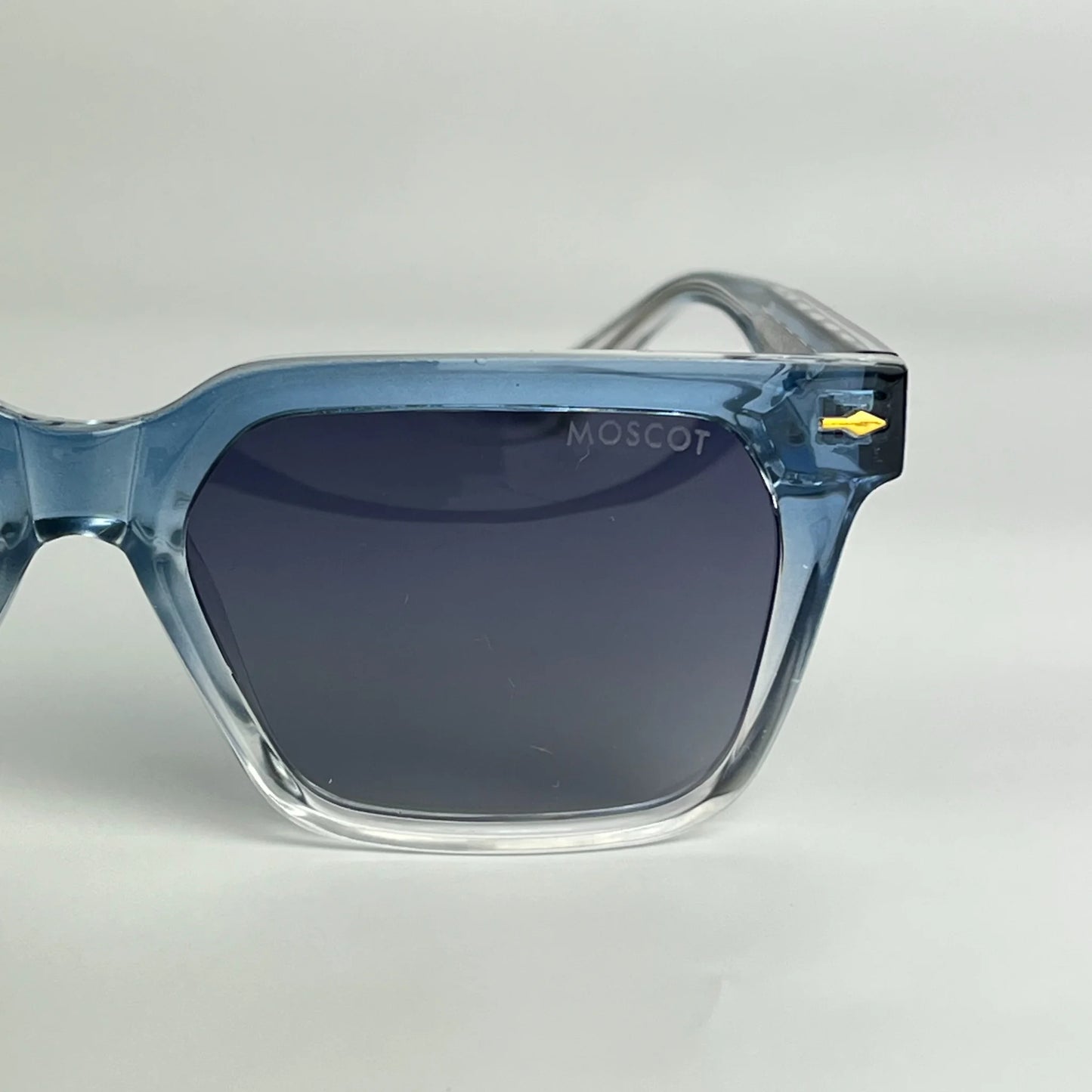 Moscot M28