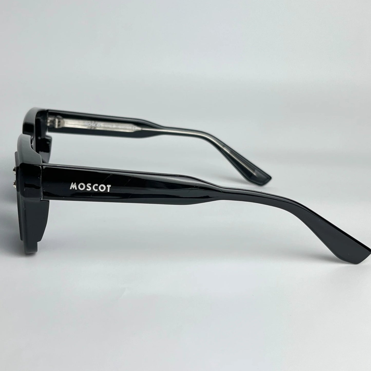 Moscot M25