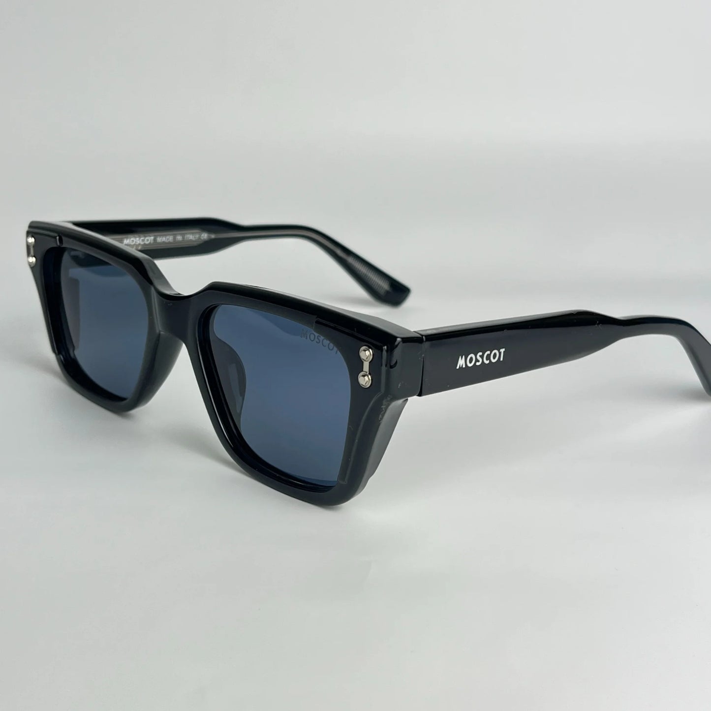 Moscot M25