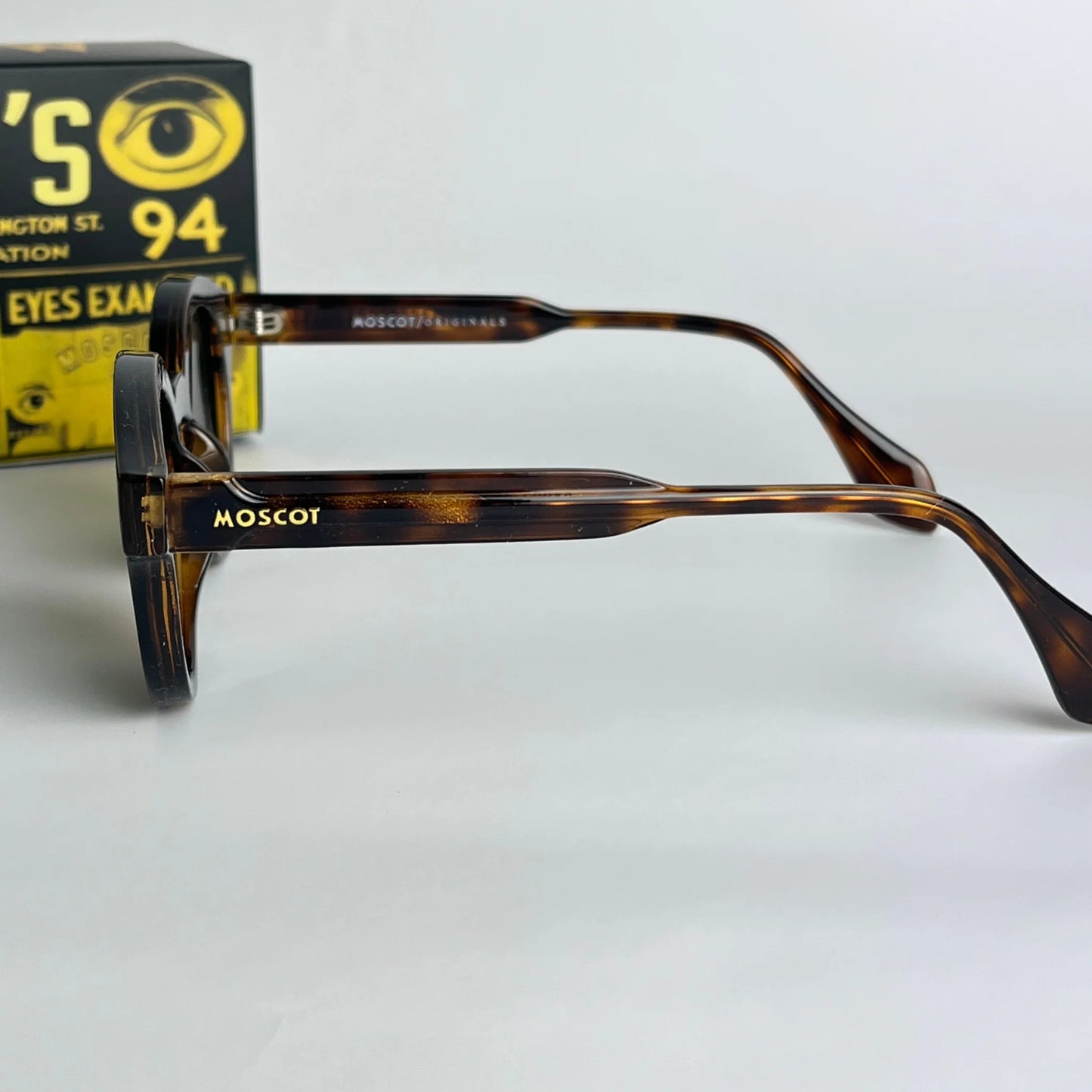 Moscot M105