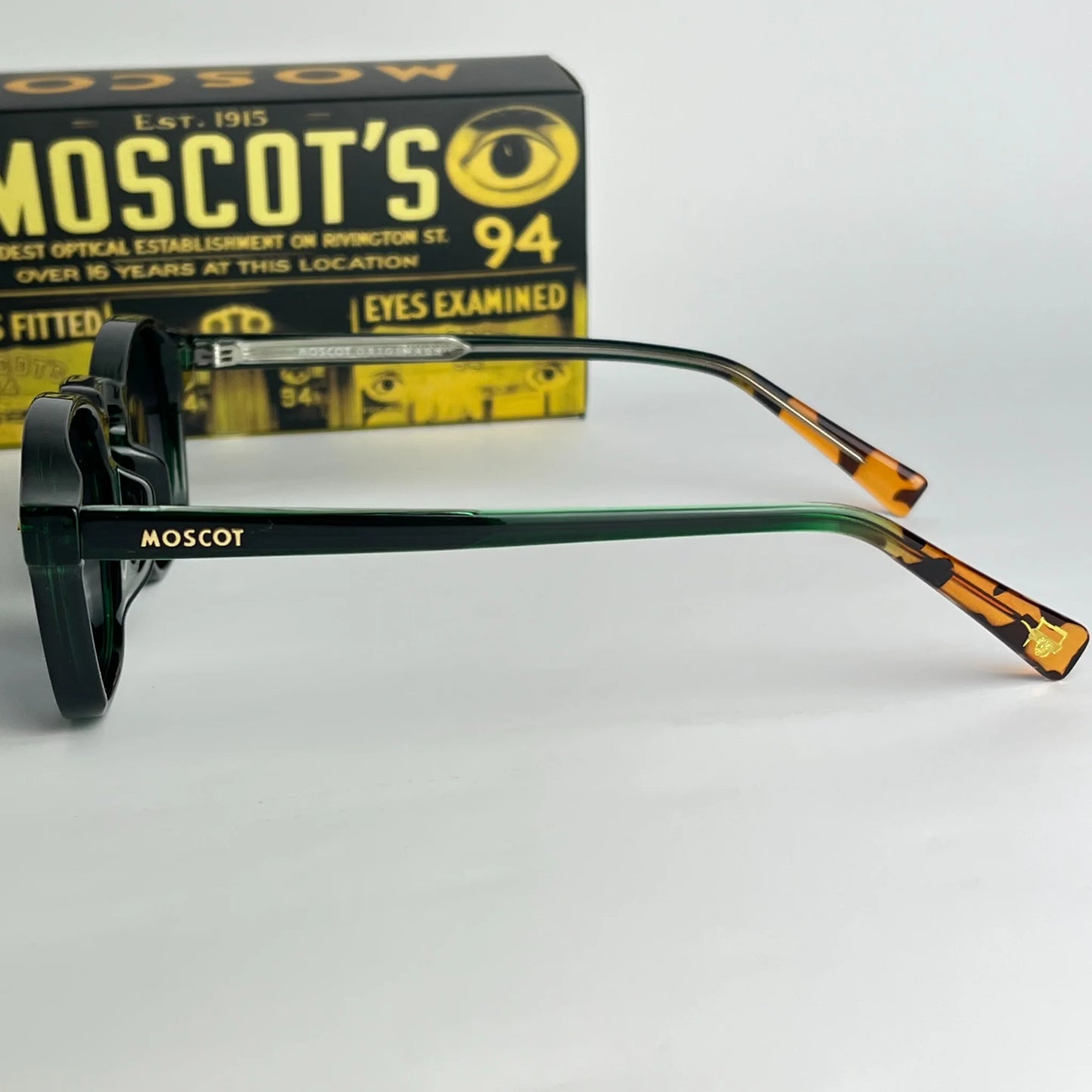 MOSCOT M18