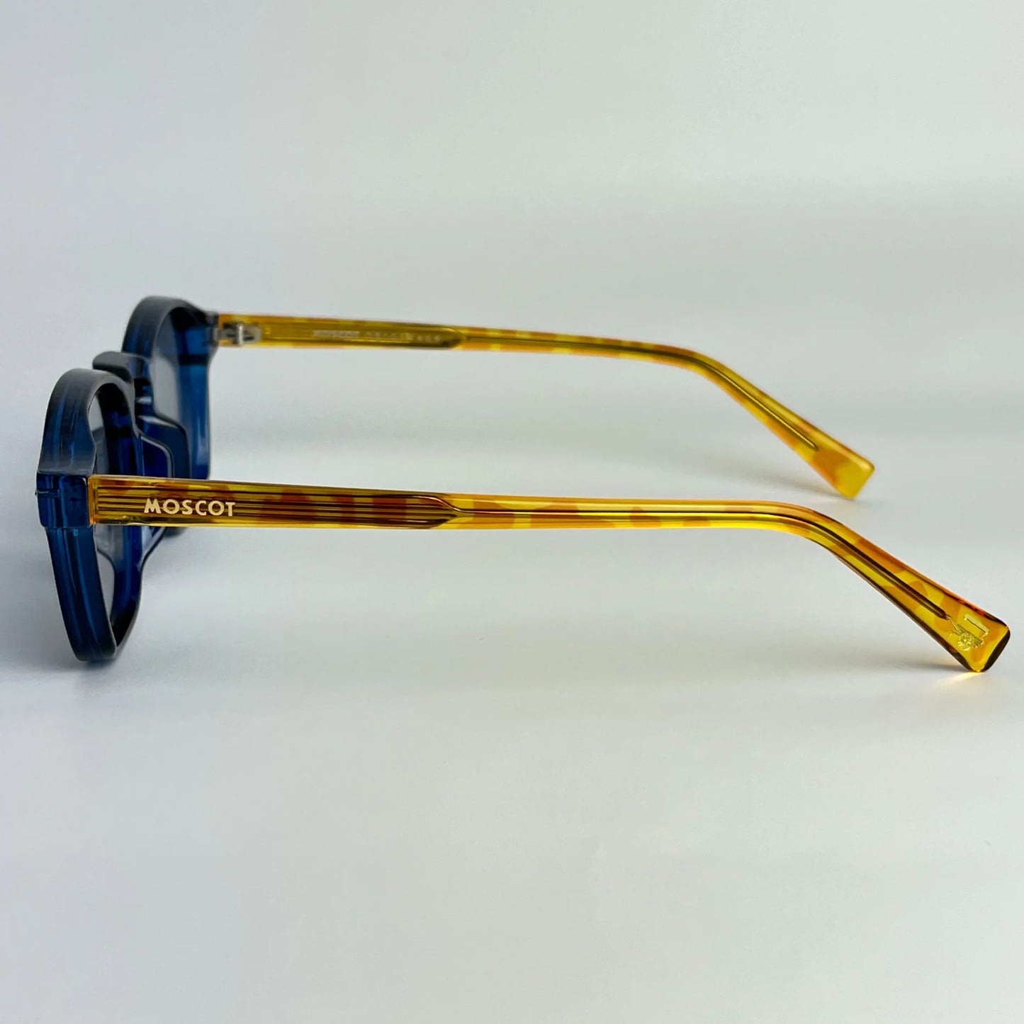 Moscot M26