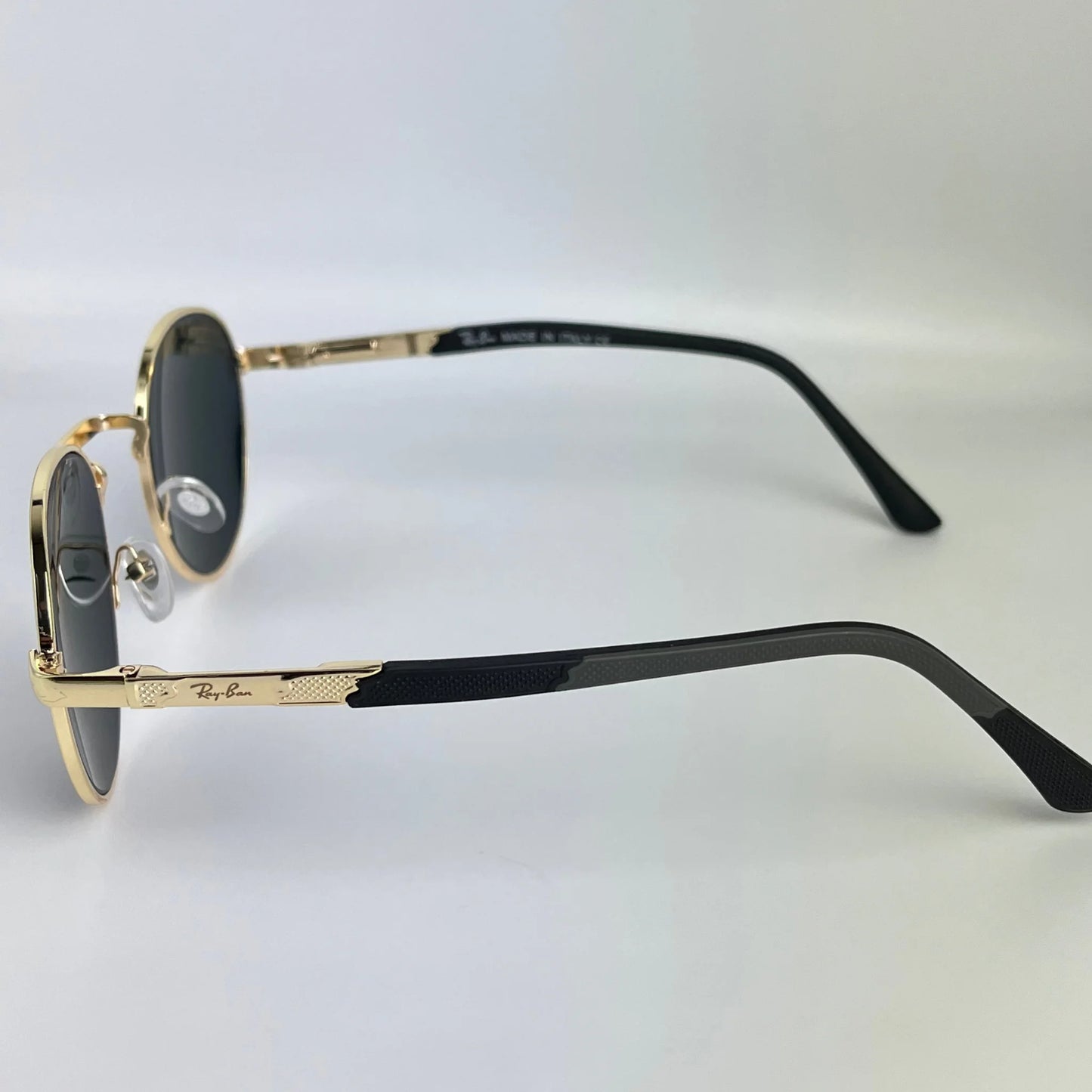 Ray-Ban R72