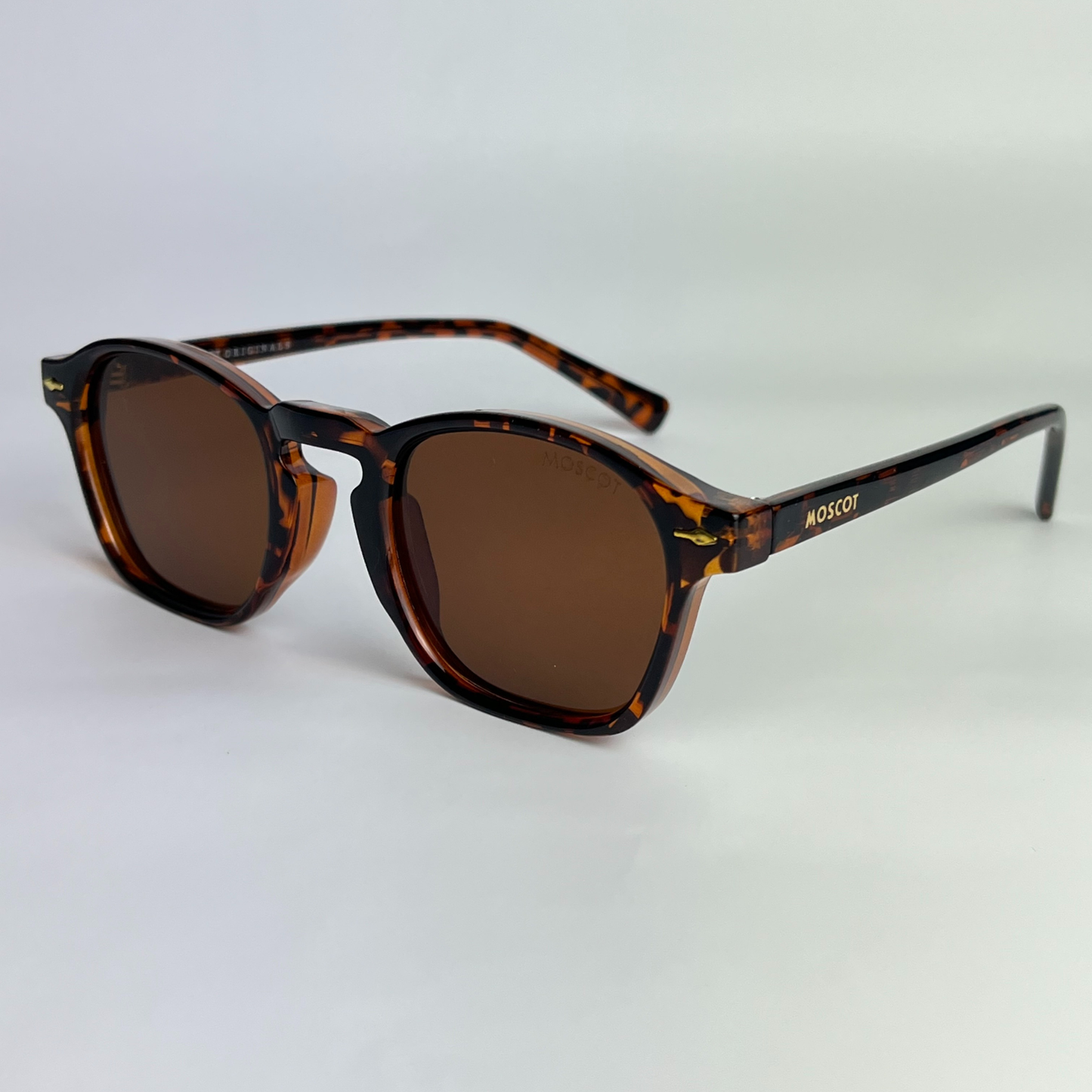 Moscot M32