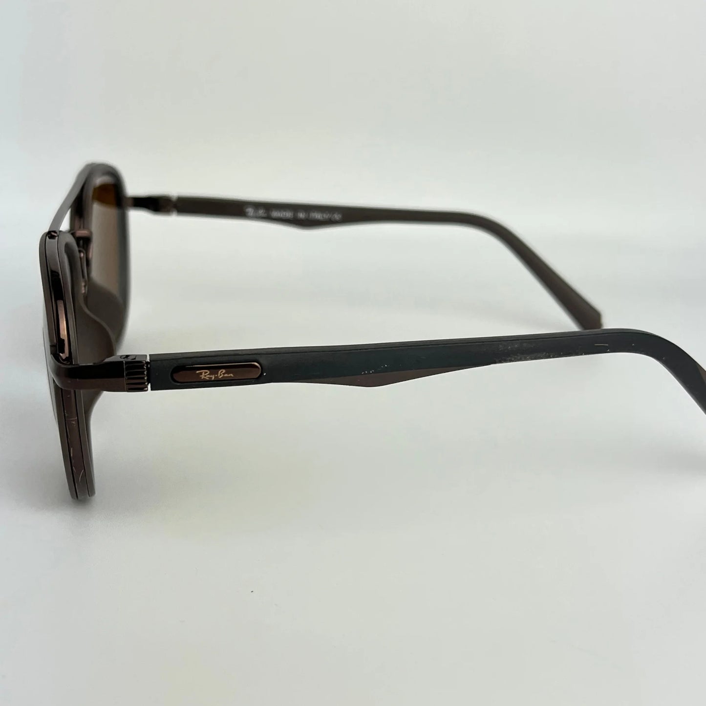Ray-Ban R83