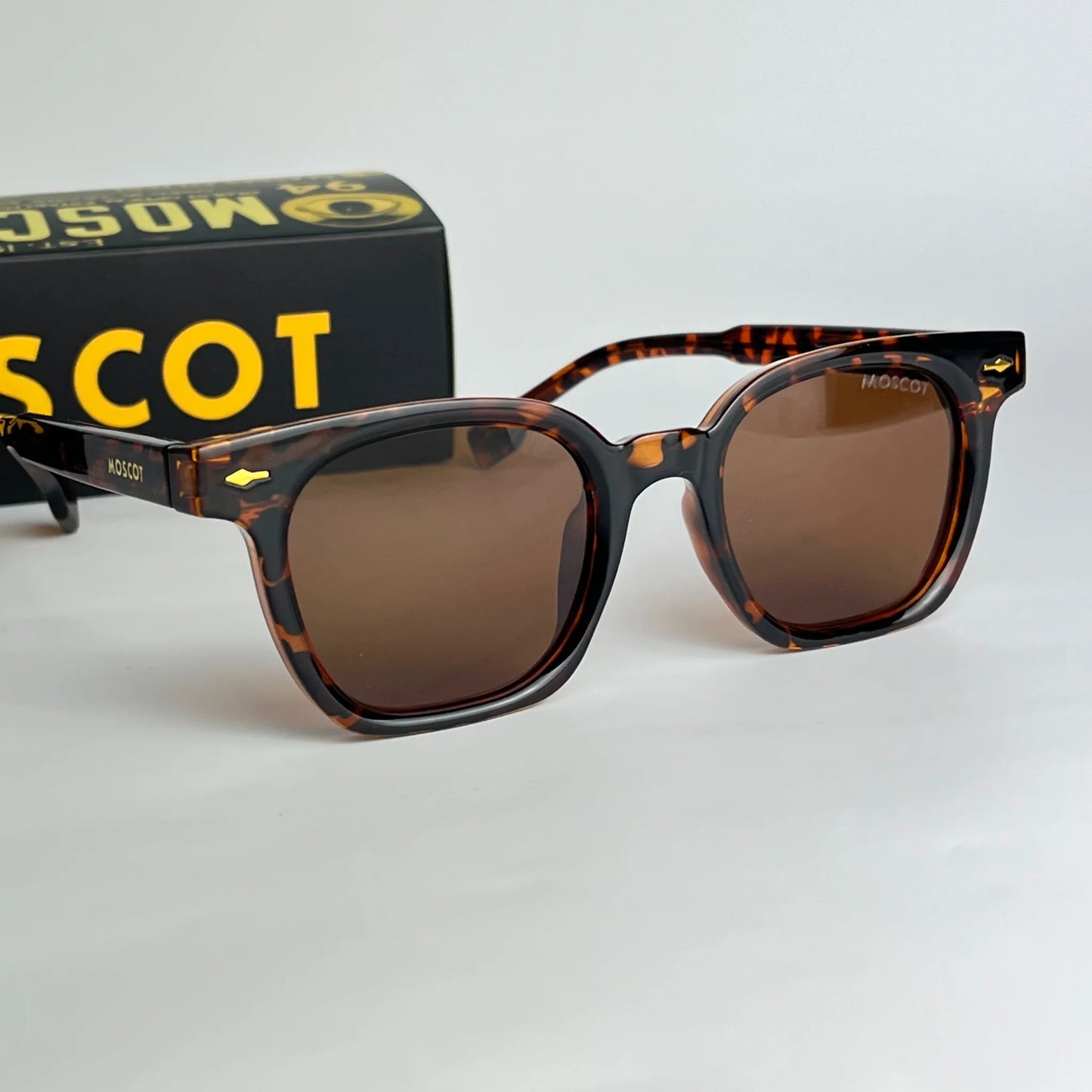 MOSCOT M17
