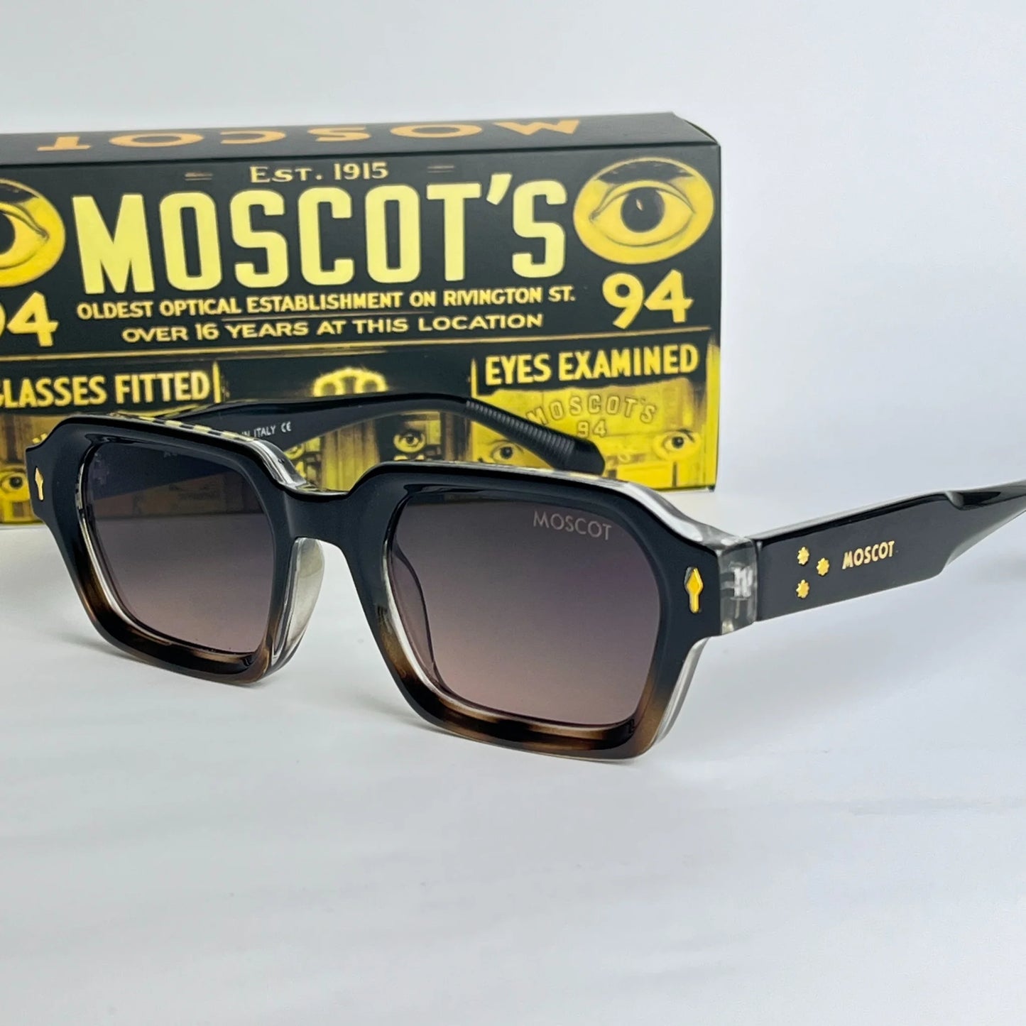 MOSCOT M16