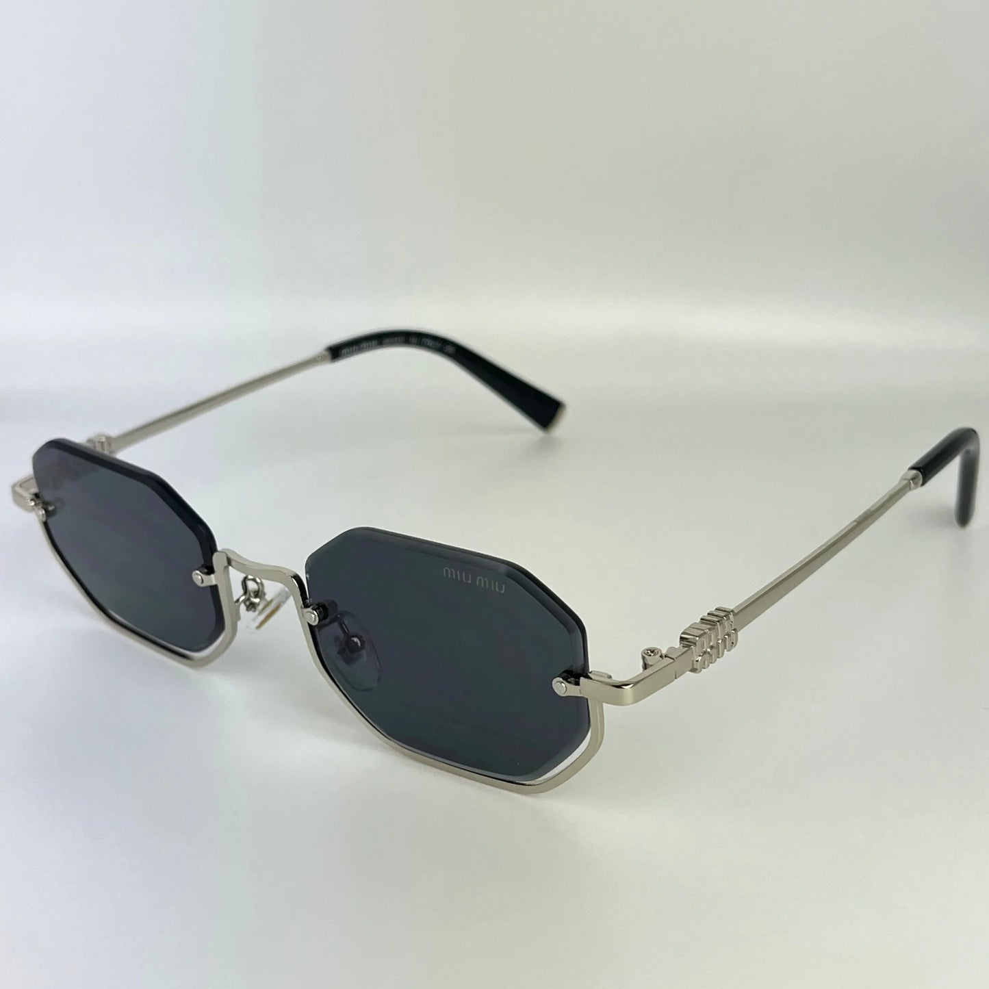 miu miu M10