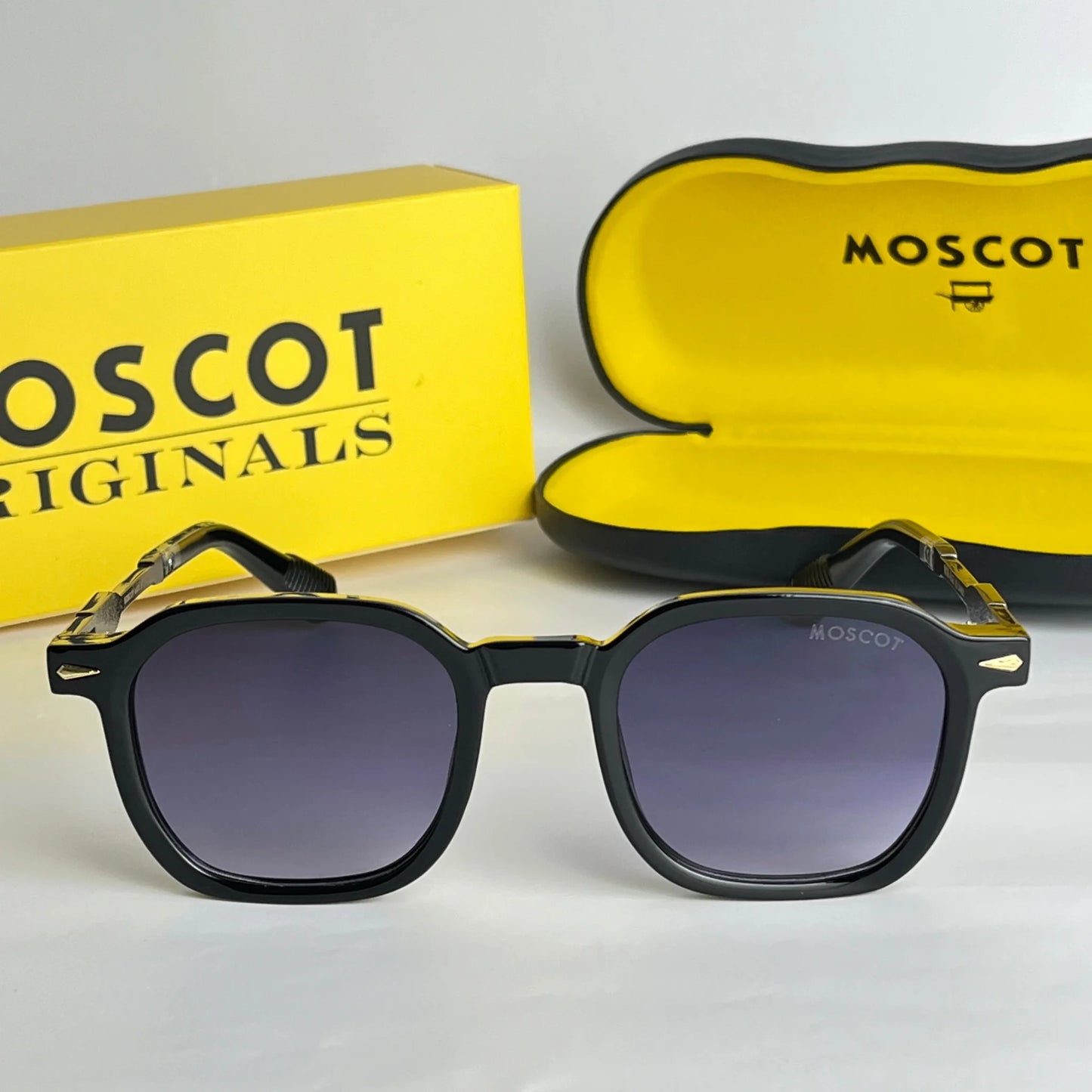 Moscot M157
