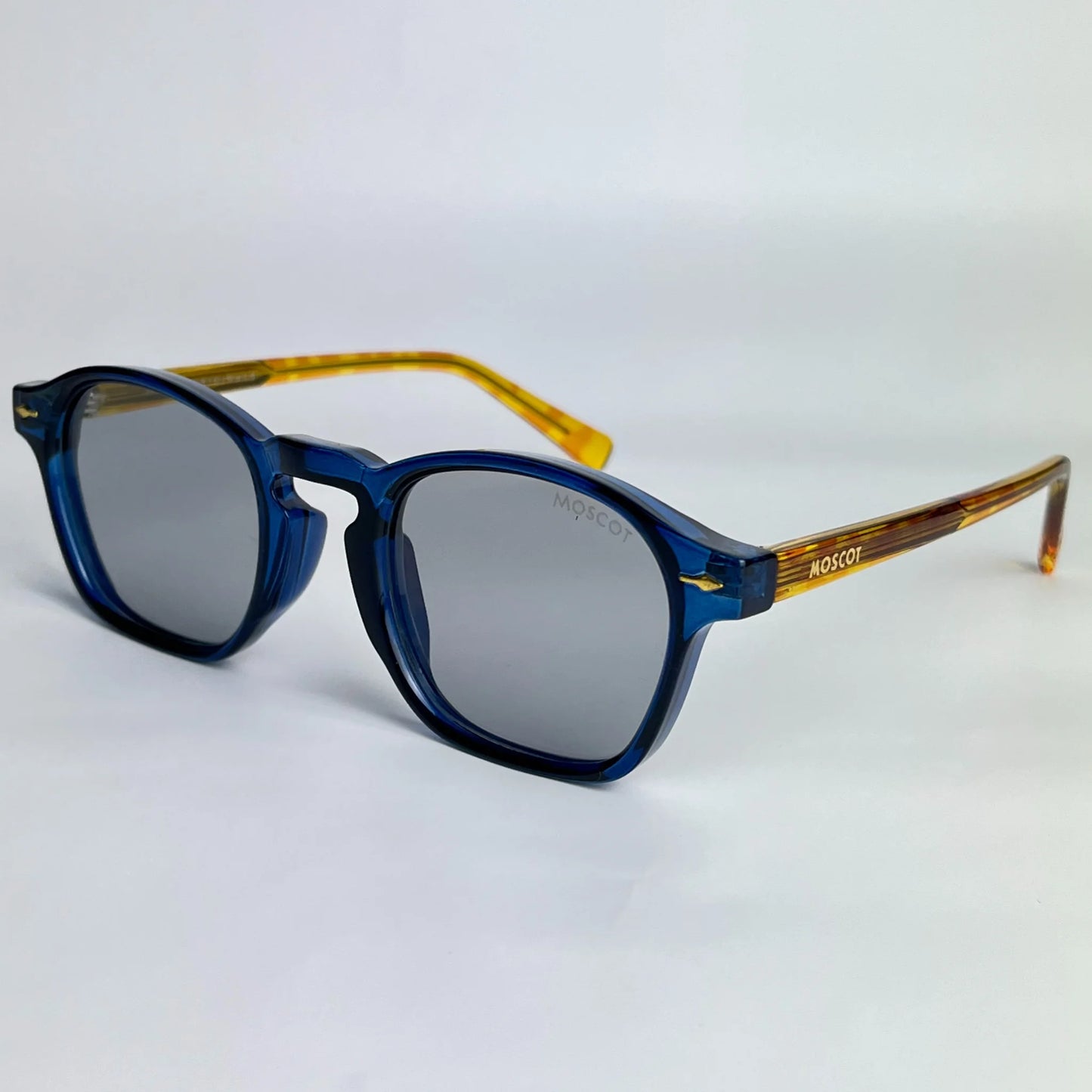 Moscot M26
