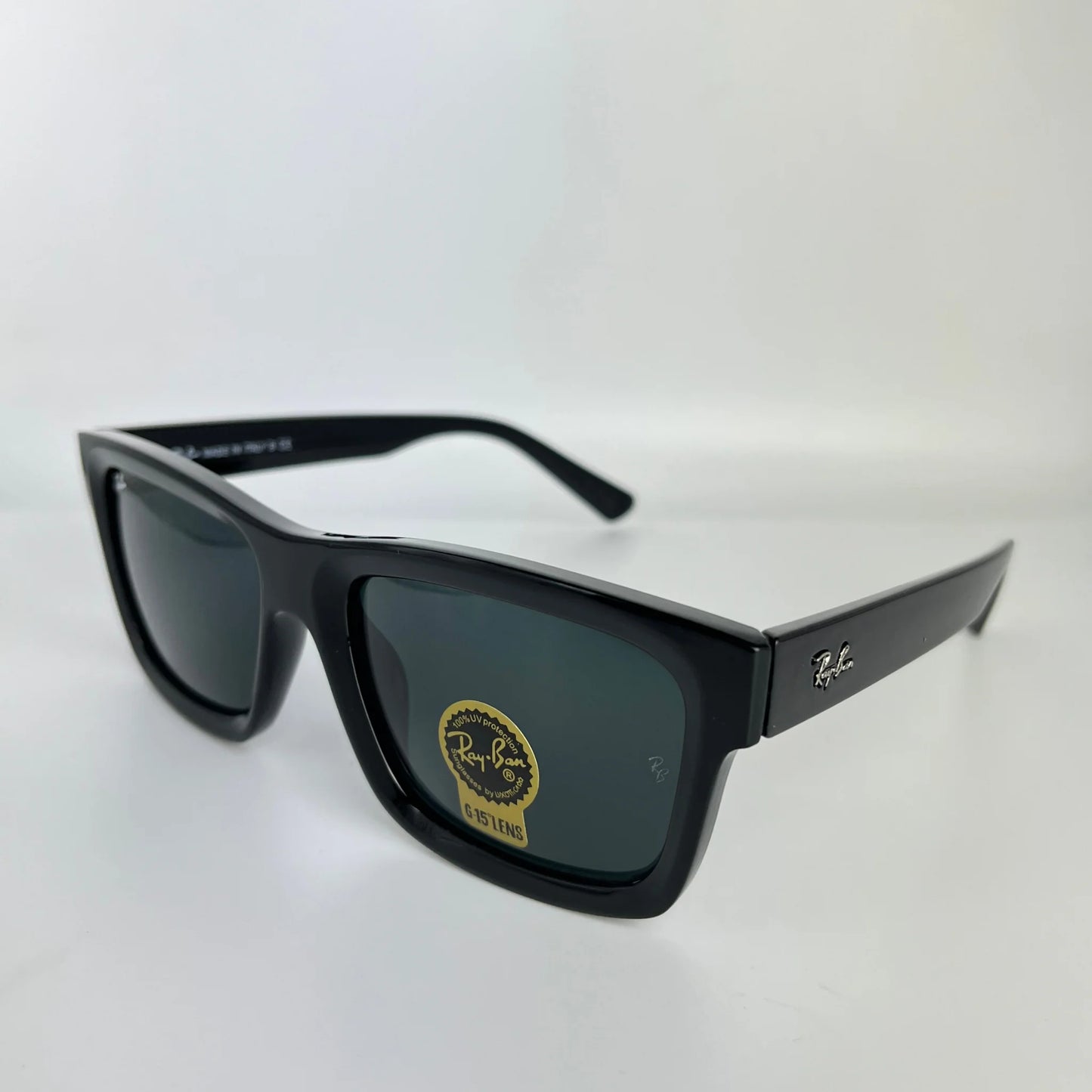 Ray-Ban R104