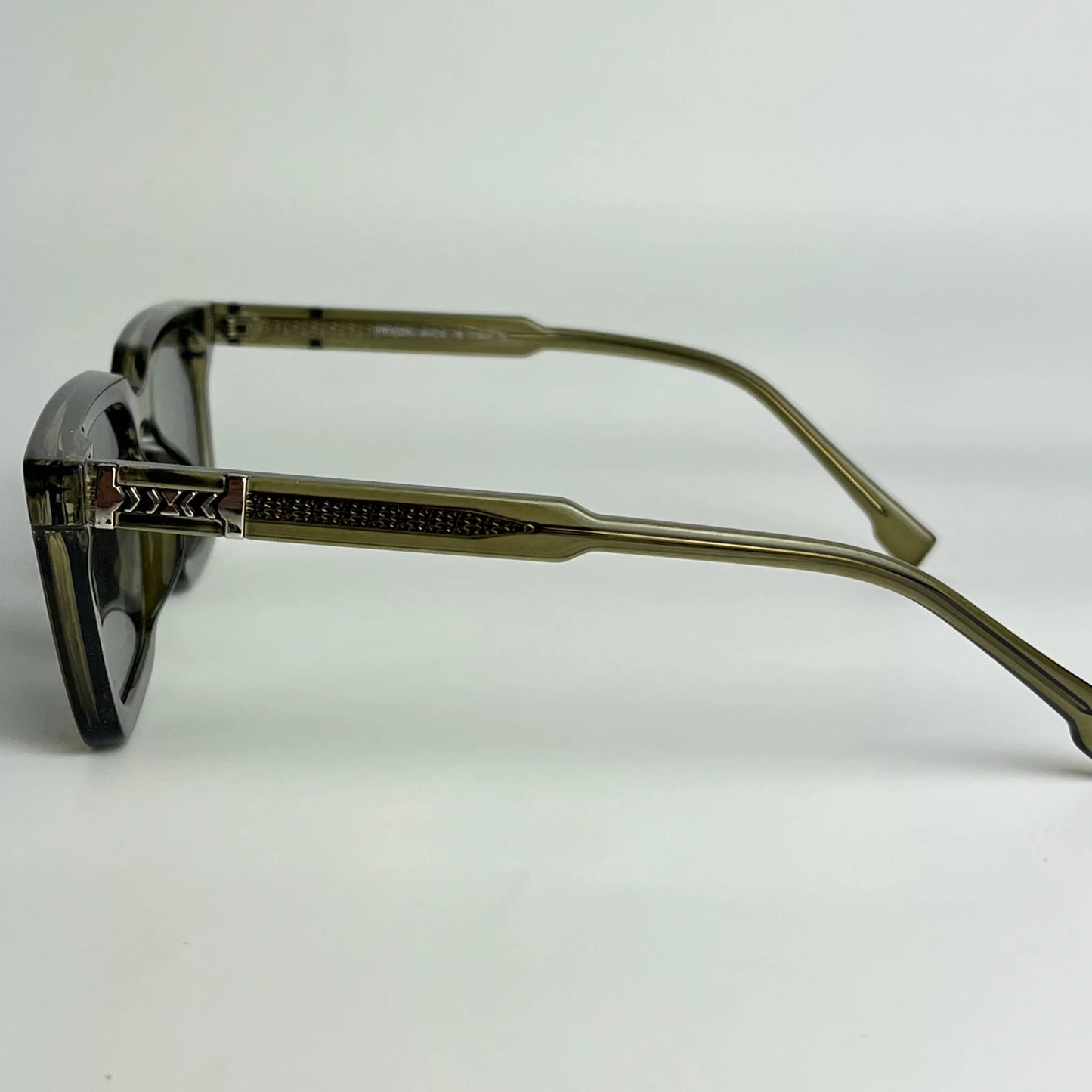 Prada M 46
