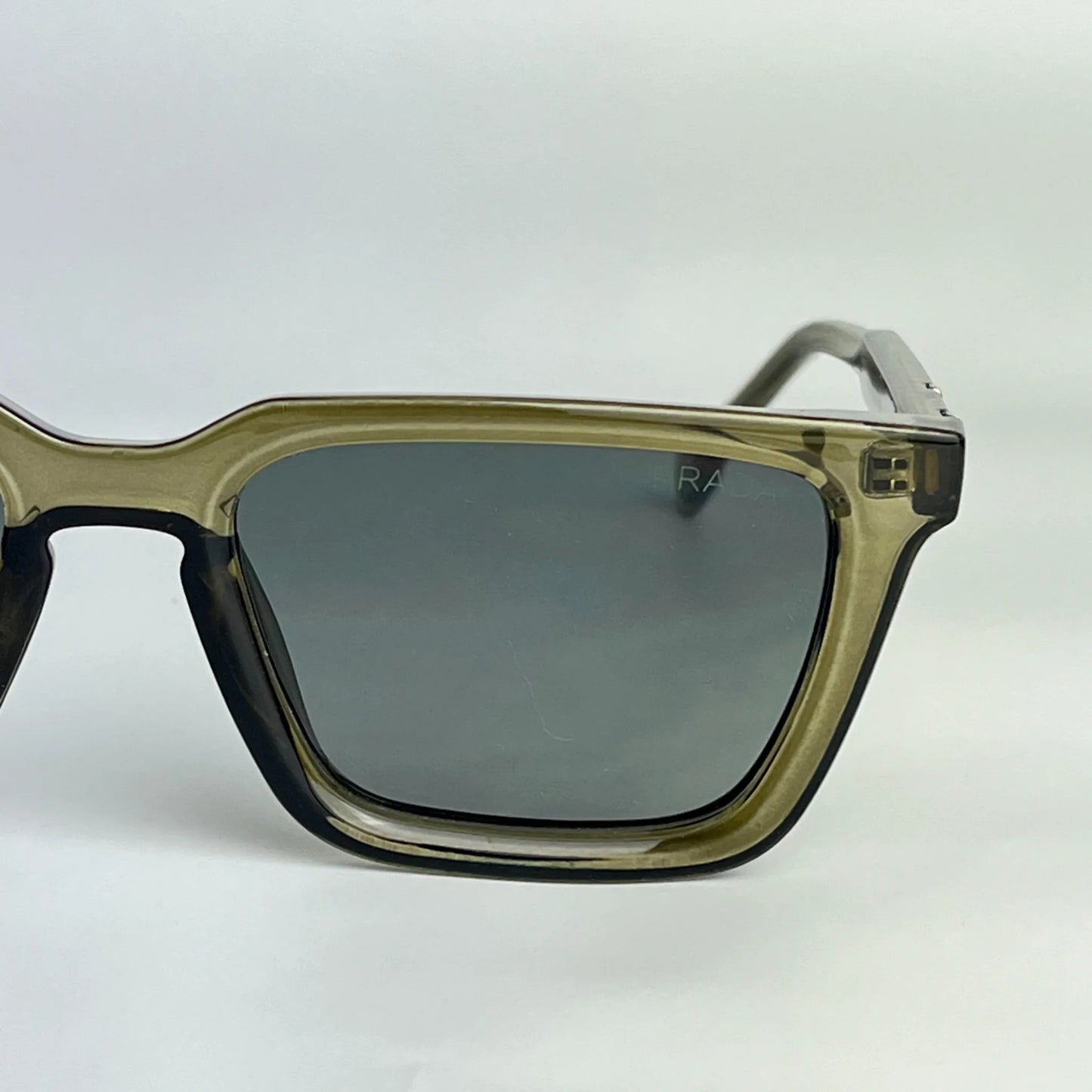 Prada M 46