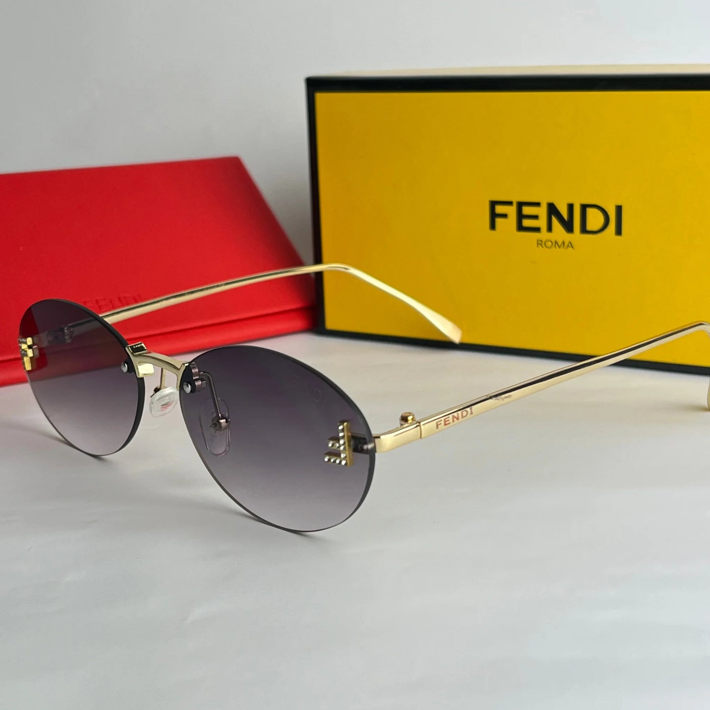 FENDI F01