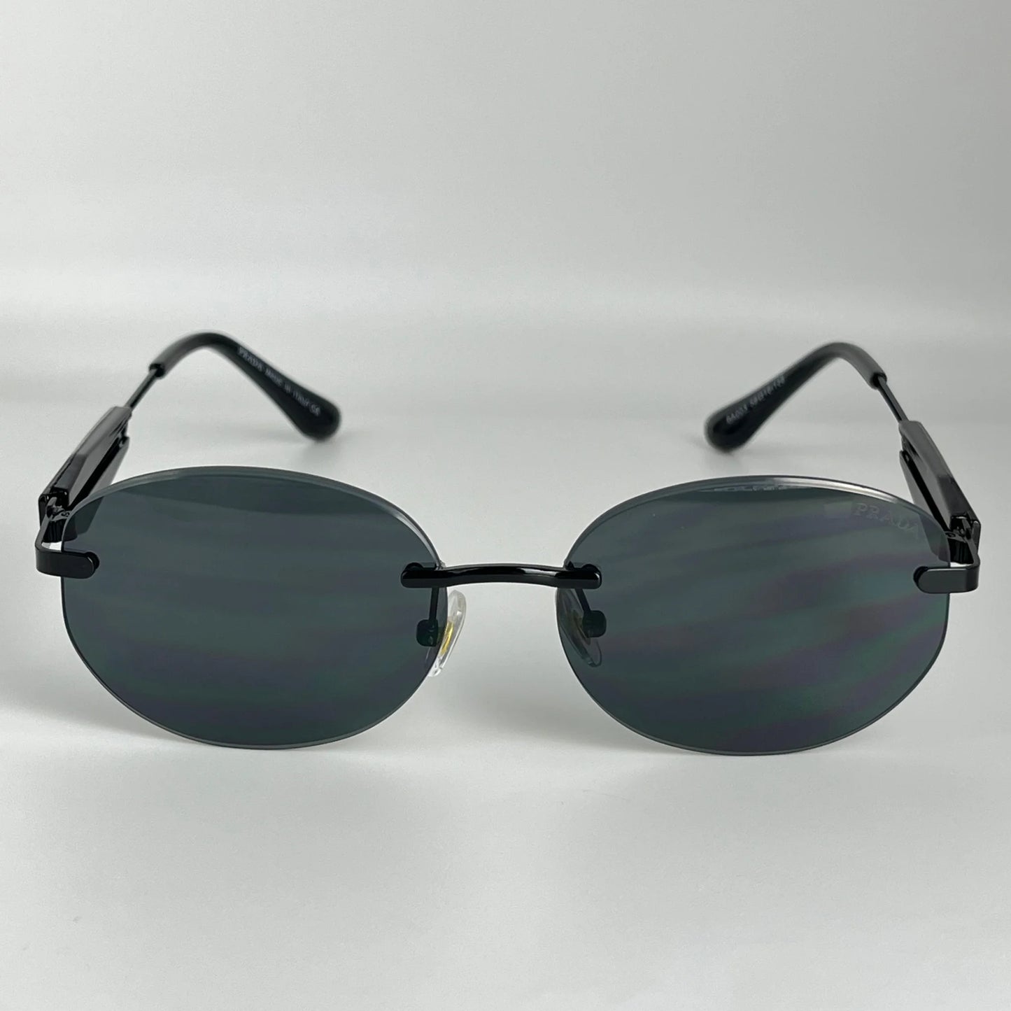 Prada P06