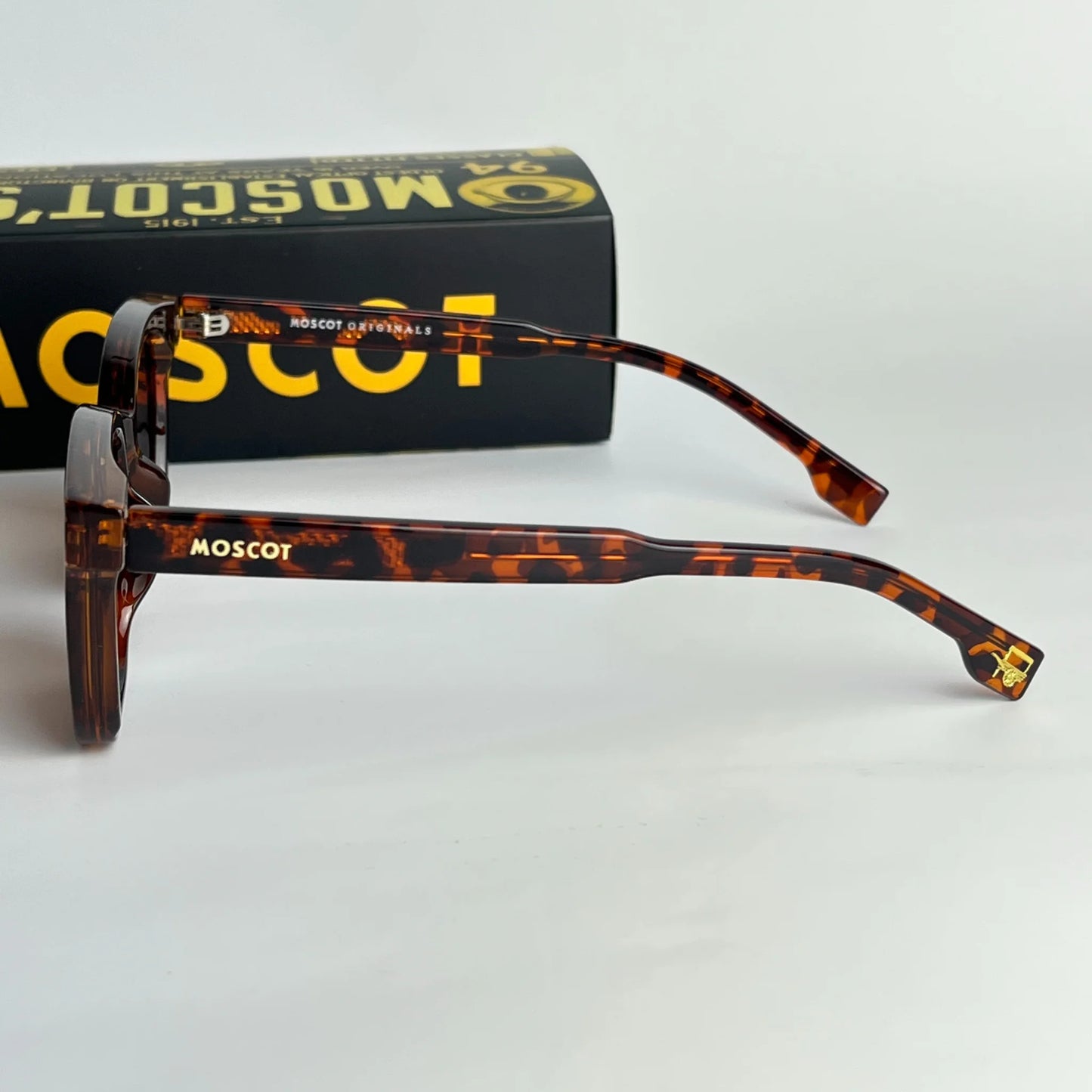 MOSCOT M17