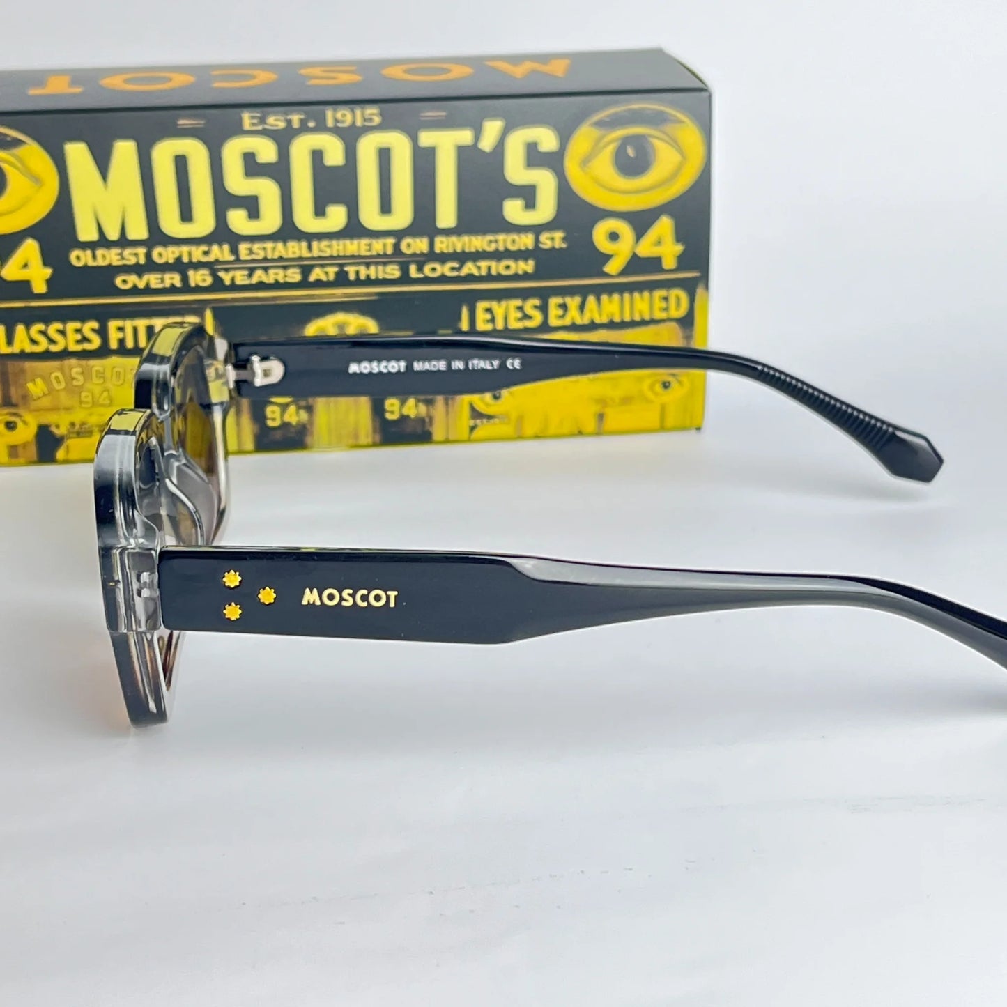 MOSCOT M16