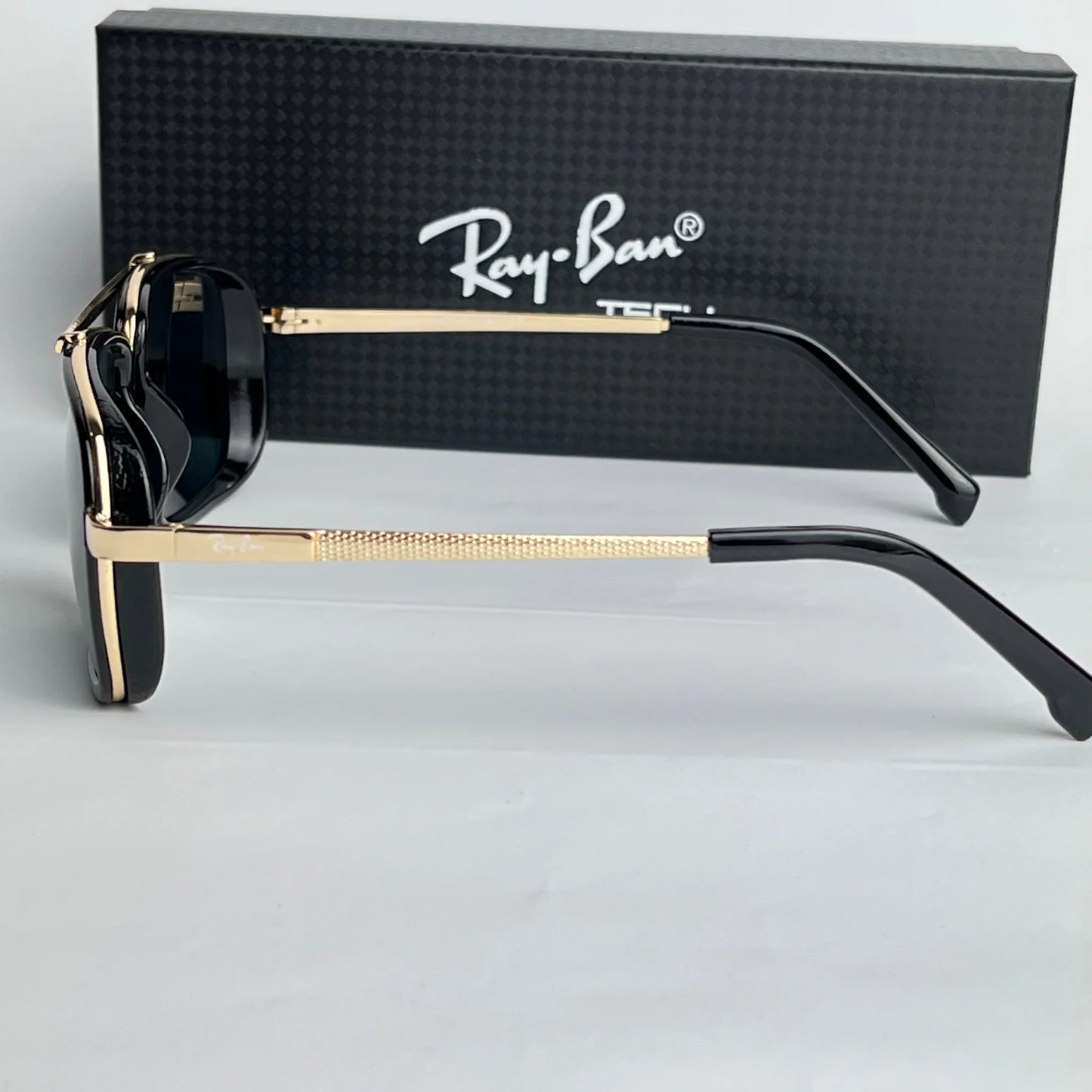 Ray-ban R21