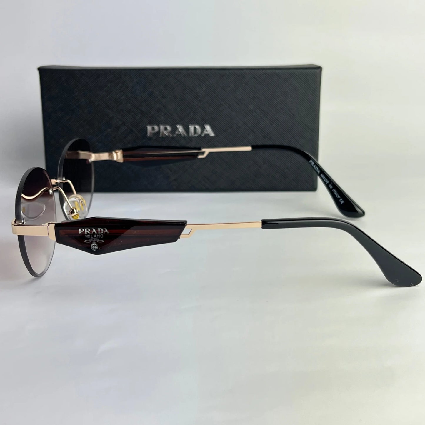 Prada P03