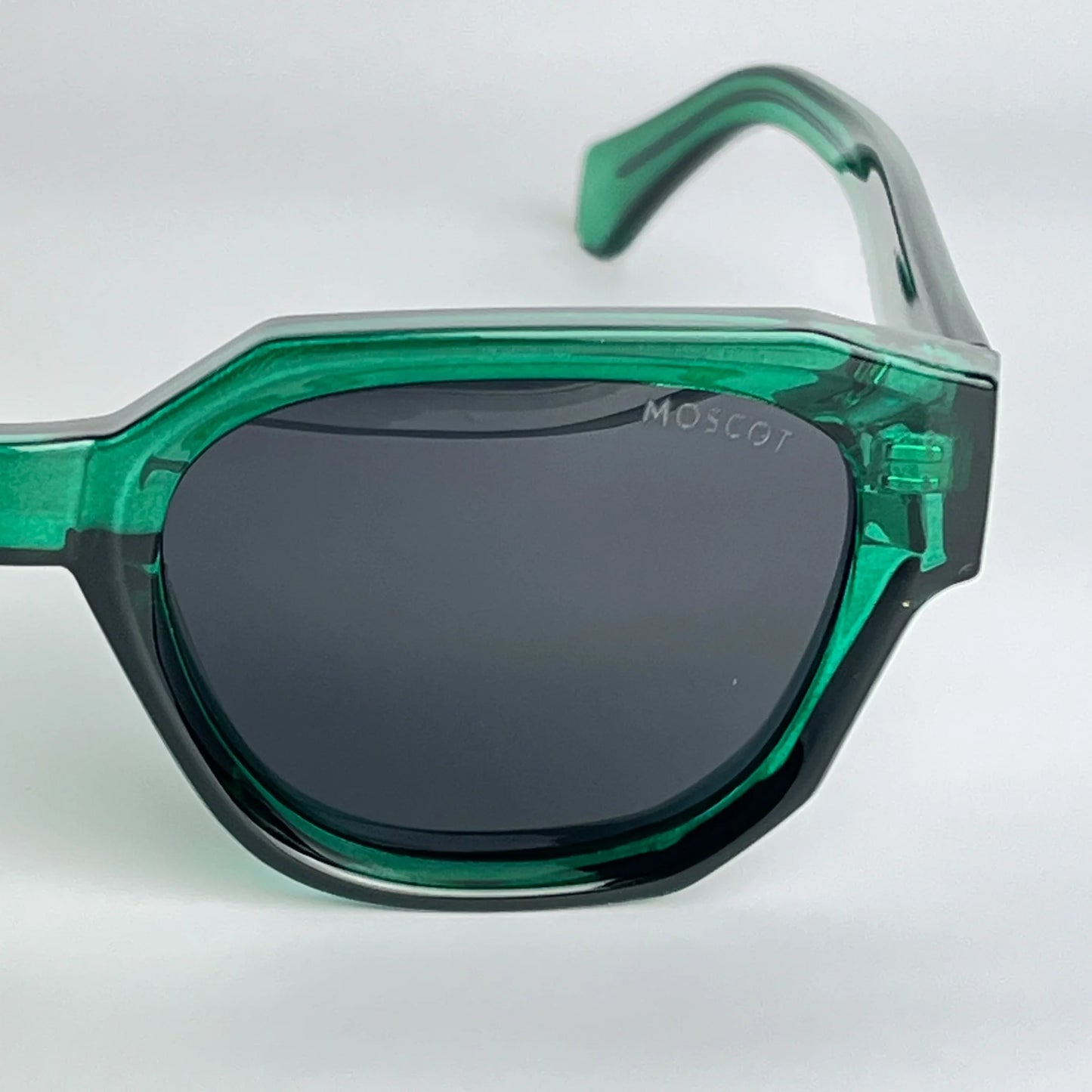 Moscot M23
