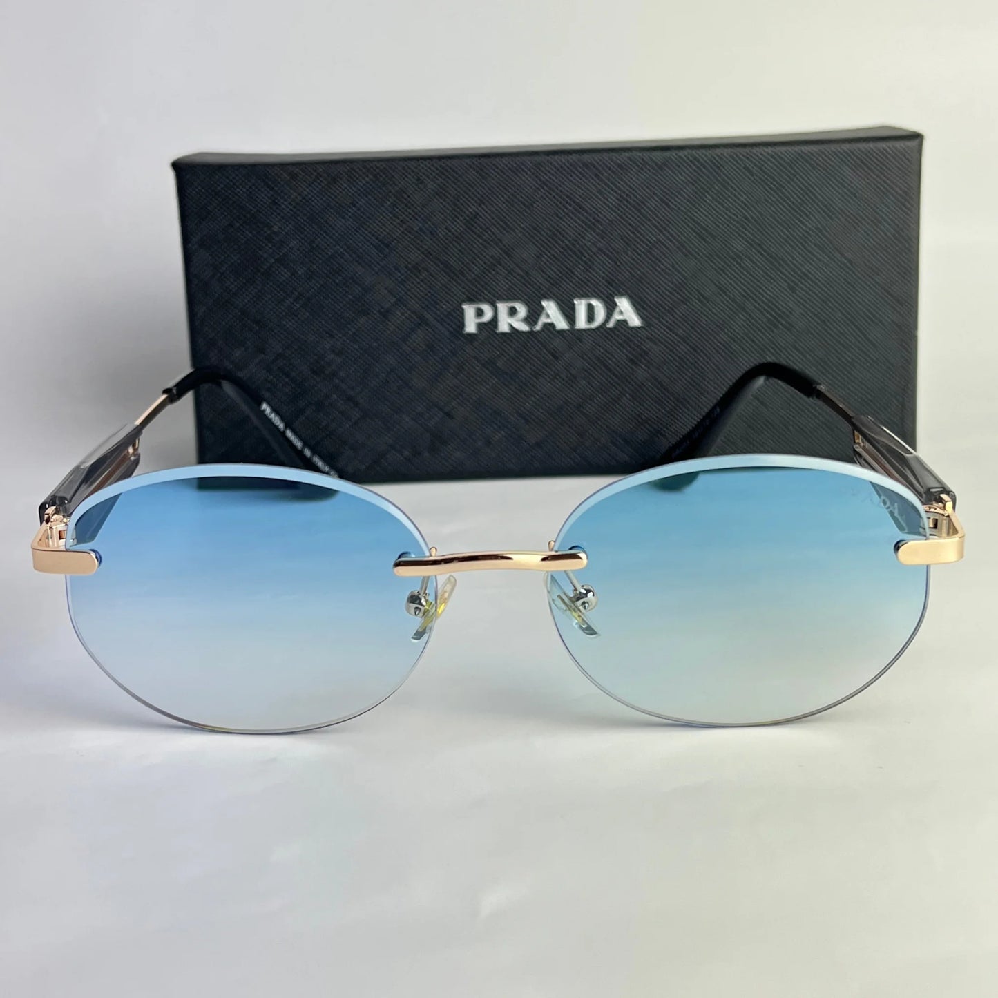 Prada P01